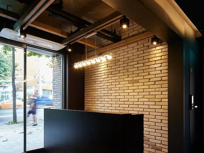 Cleo Hongdae Hotel
