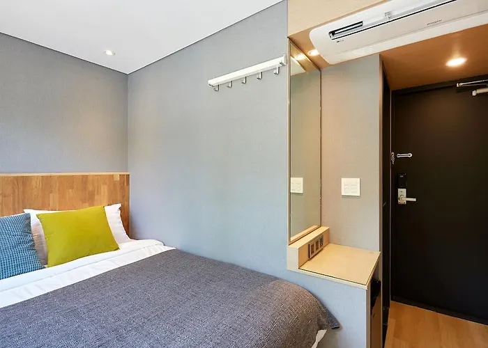 Hotel Cleo Hongdae 2*