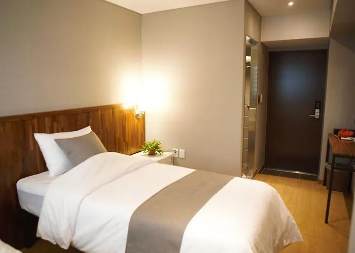 Hotel Cleo Hongdae Seoul