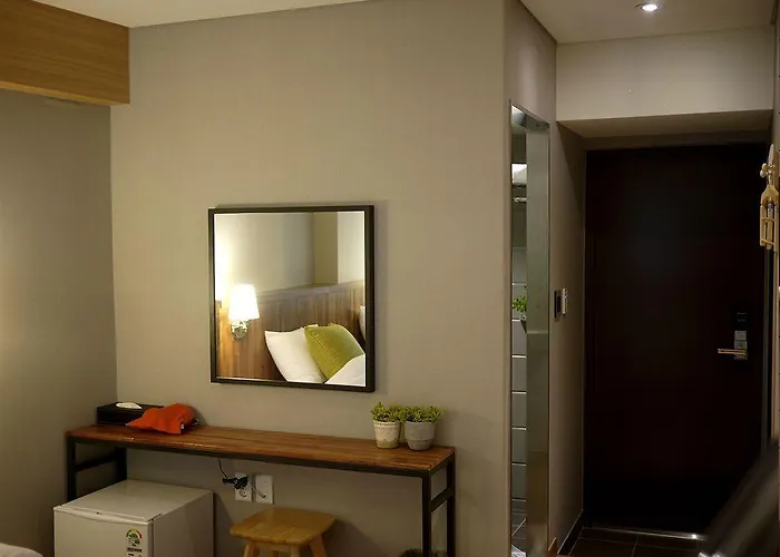 Hotel Cleo Hongdae 2*