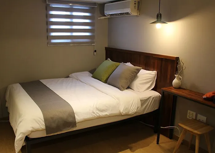 Hotel Cleo Hongdae 2*