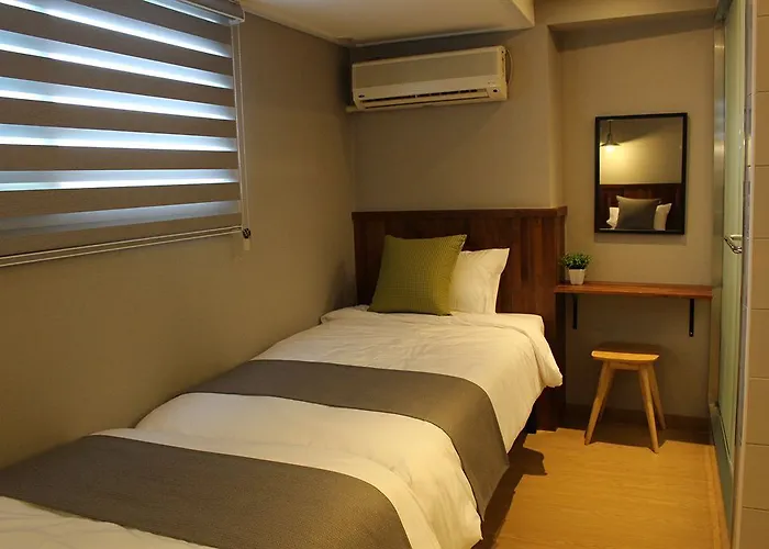Cleo Hongdae 2* Seoul